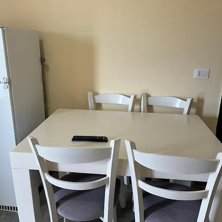 Radhima Apartman *